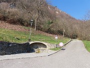 09 Imbocchiamo a dx sent. 597 ...